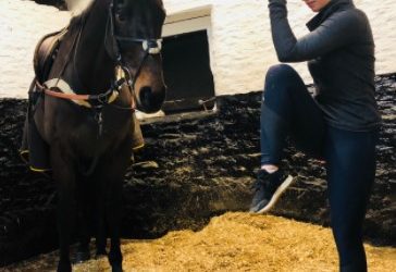 5 stretches to improve balance, symmetry, and security when riding your horse